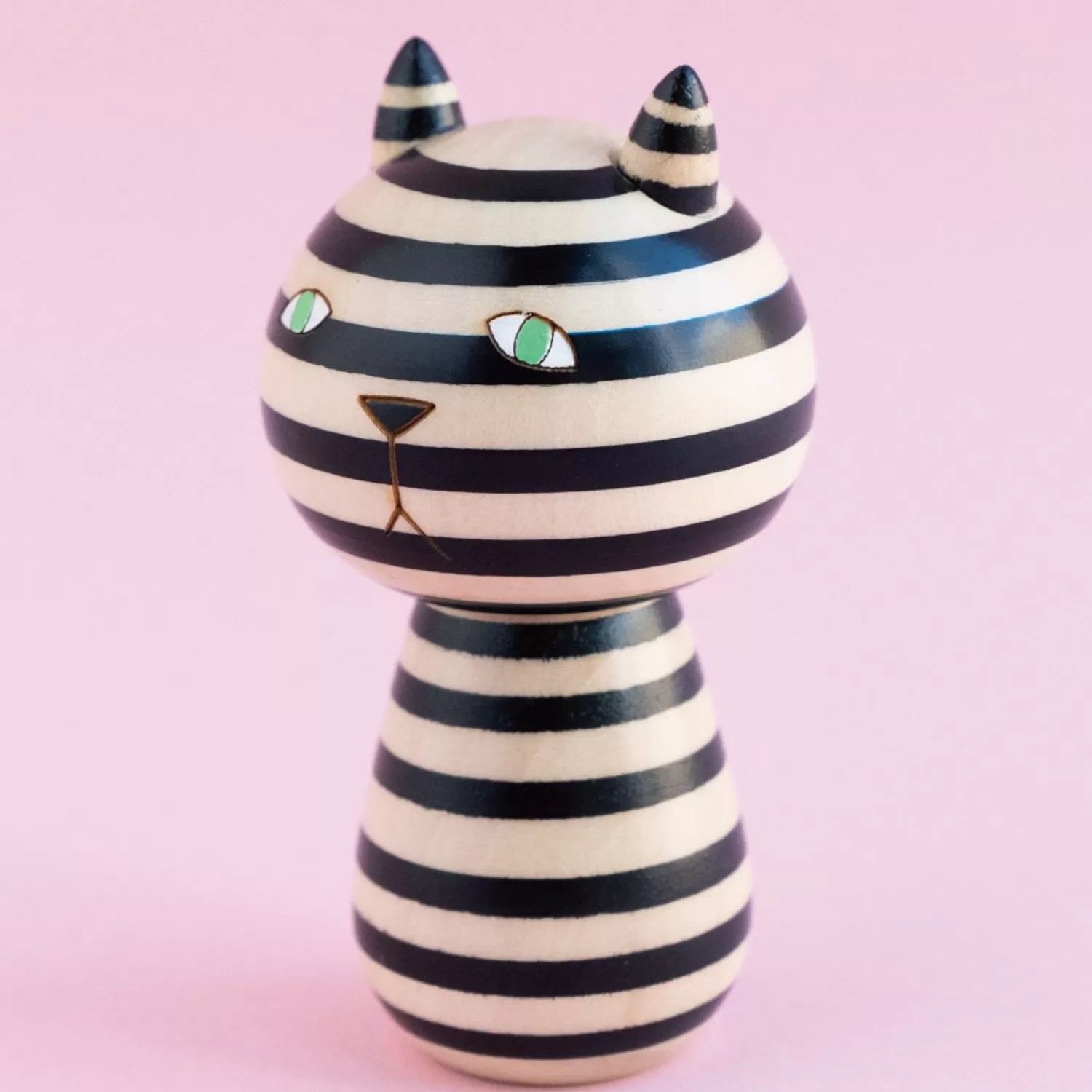 Donna Wilson Bambola Kokeshi Gatto Mono | Bambole E Figurine Da Collezione